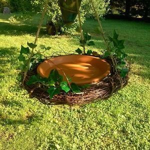 100 Bird Bath Ideas - Golly Gee Gardening #birdbaths #gardeninspiration #gardenideas